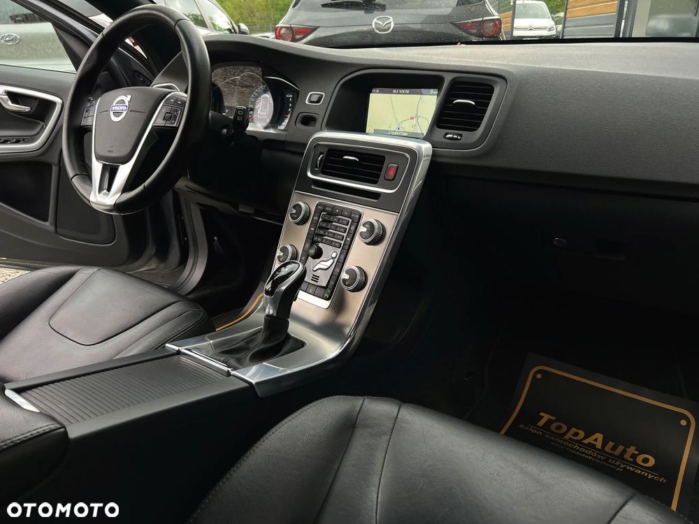 Volvo V60 D4 Drive-E Momentum - 18