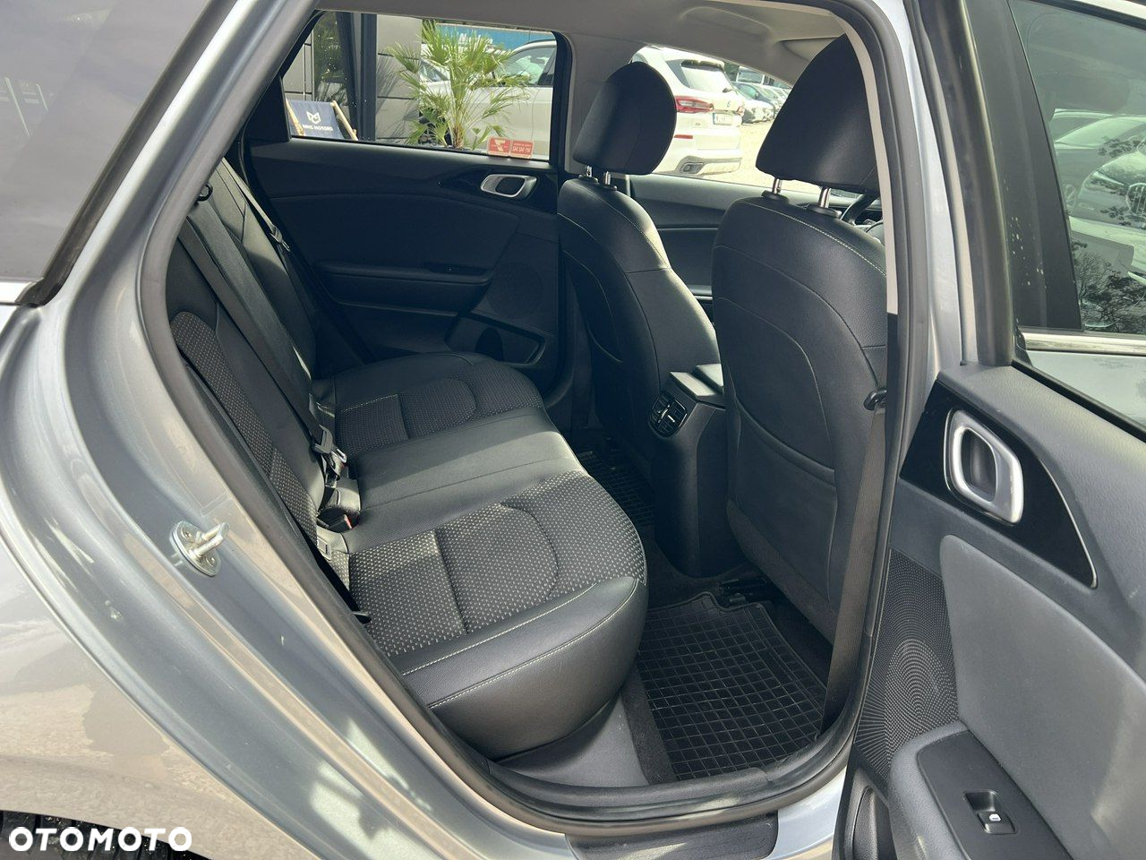 Kia Ceed 1.4 T-GDI L Business Line DCT - 28