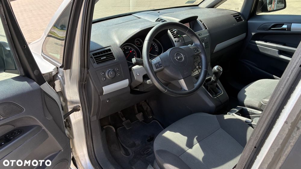 Opel Zafira 1.8 Enjoy - 4