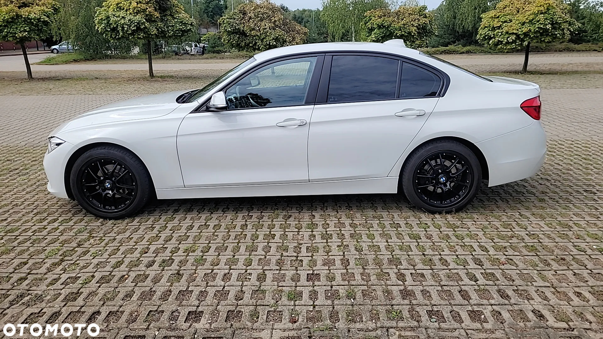 BMW Seria 3 318i - 2