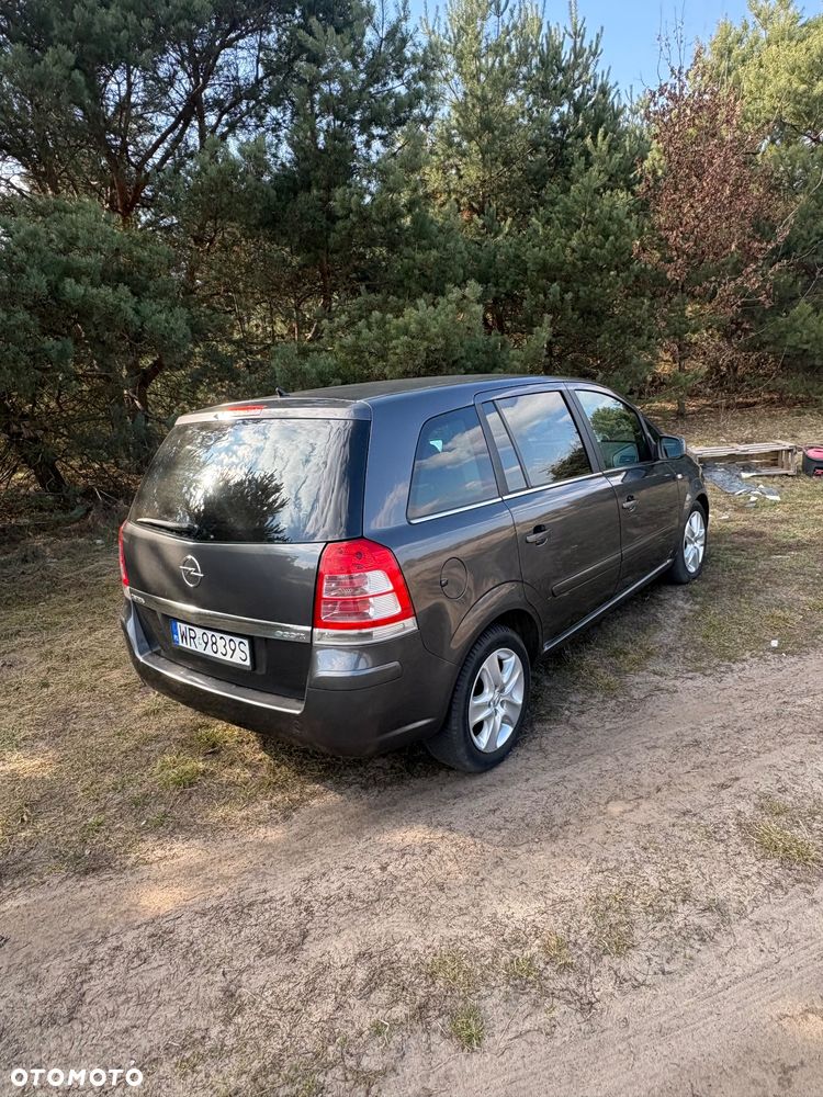Opel Zafira - 8