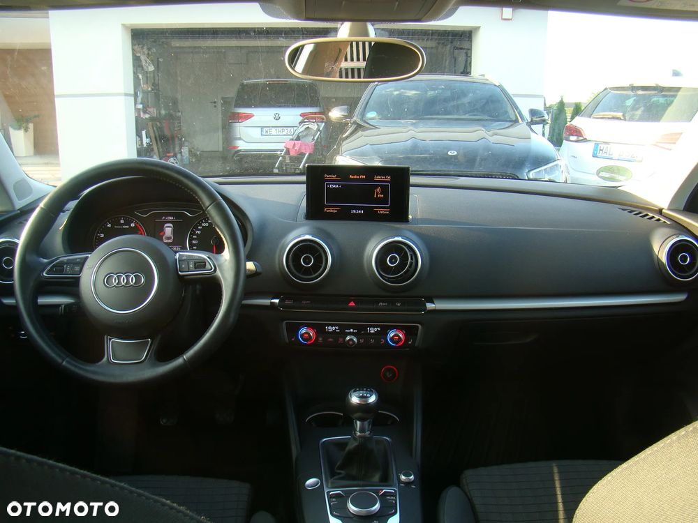 Audi A3 Sportback 1.8 TFSI Attraction - 29