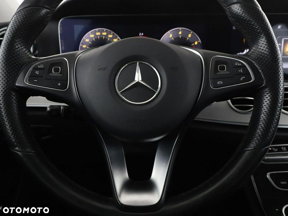 Mercedes-Benz Klasa E 250 9G-TRONIC Avantgarde - 21