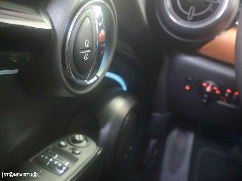 MINI 3 Portas Cooper SE - 17