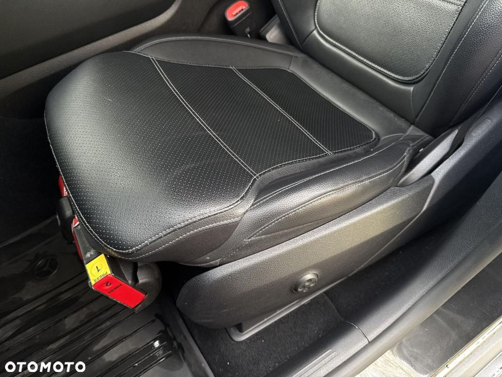 Mercedes-Benz GLC - 13