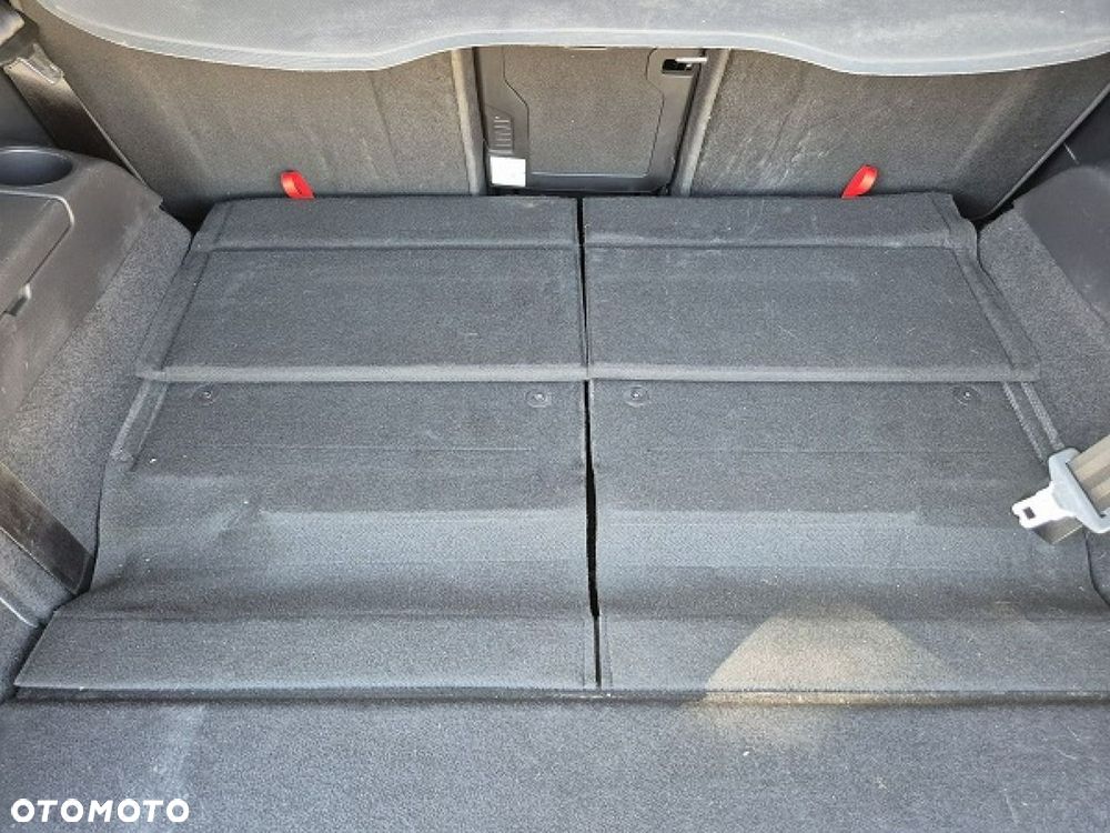 Ford Grand C-MAX - 24