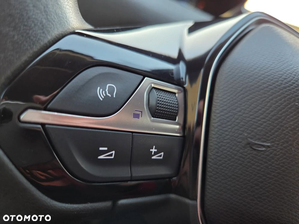 Peugeot 3008 1.2 PureTech Active Pack S&S - 21