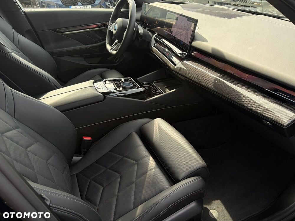 BMW Seria 5 520d xDrive mHEV M Sport - 13