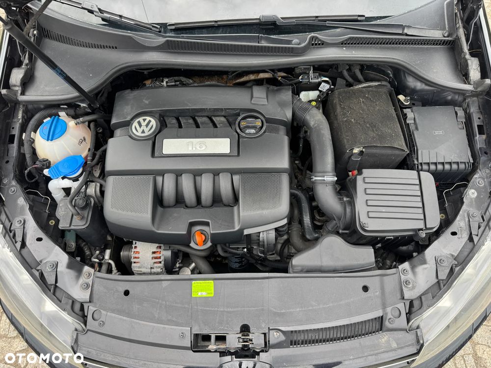 Volkswagen Golf 1.6 Comfortline - 35