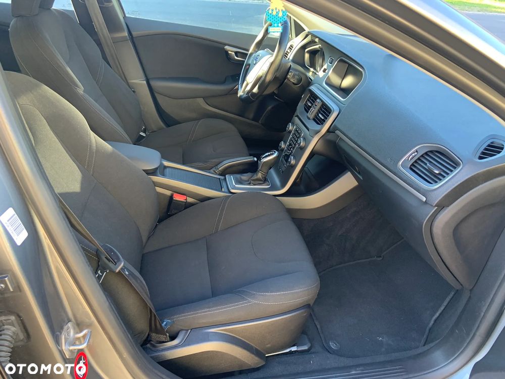 Volvo V40 D2 Kinetic - 12