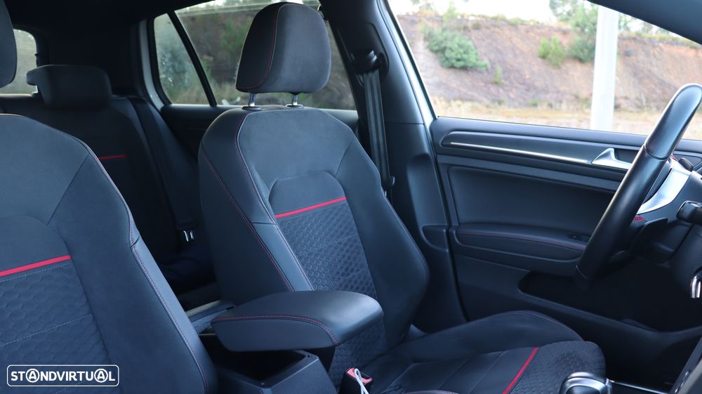 VW Golf 2.0 TSI GTI DSG Performance - 14