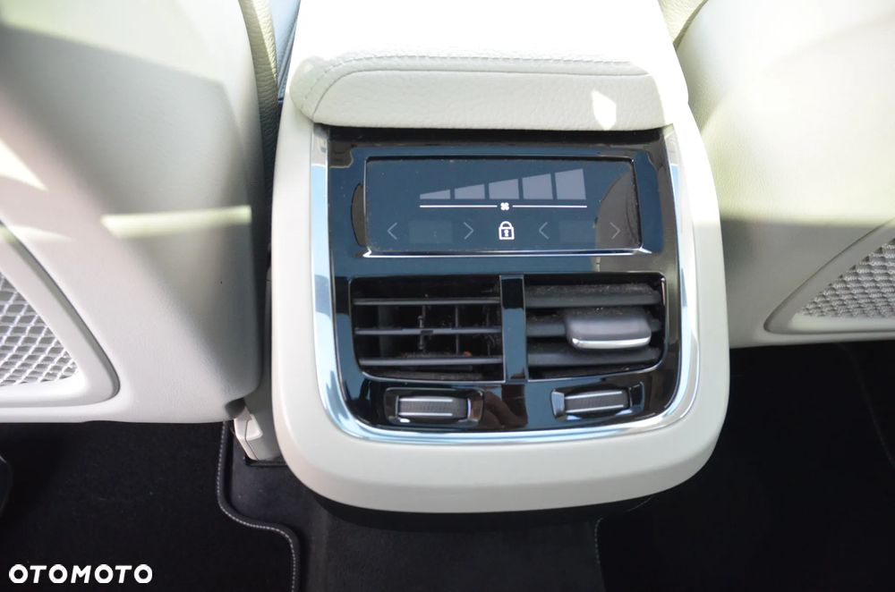 Volvo XC 60 T5 AWD Inscription - 33