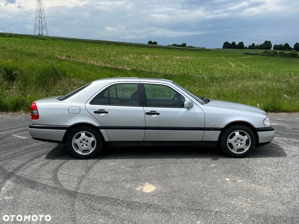 Mercedes-Benz Klasa C 200 Classic - 4