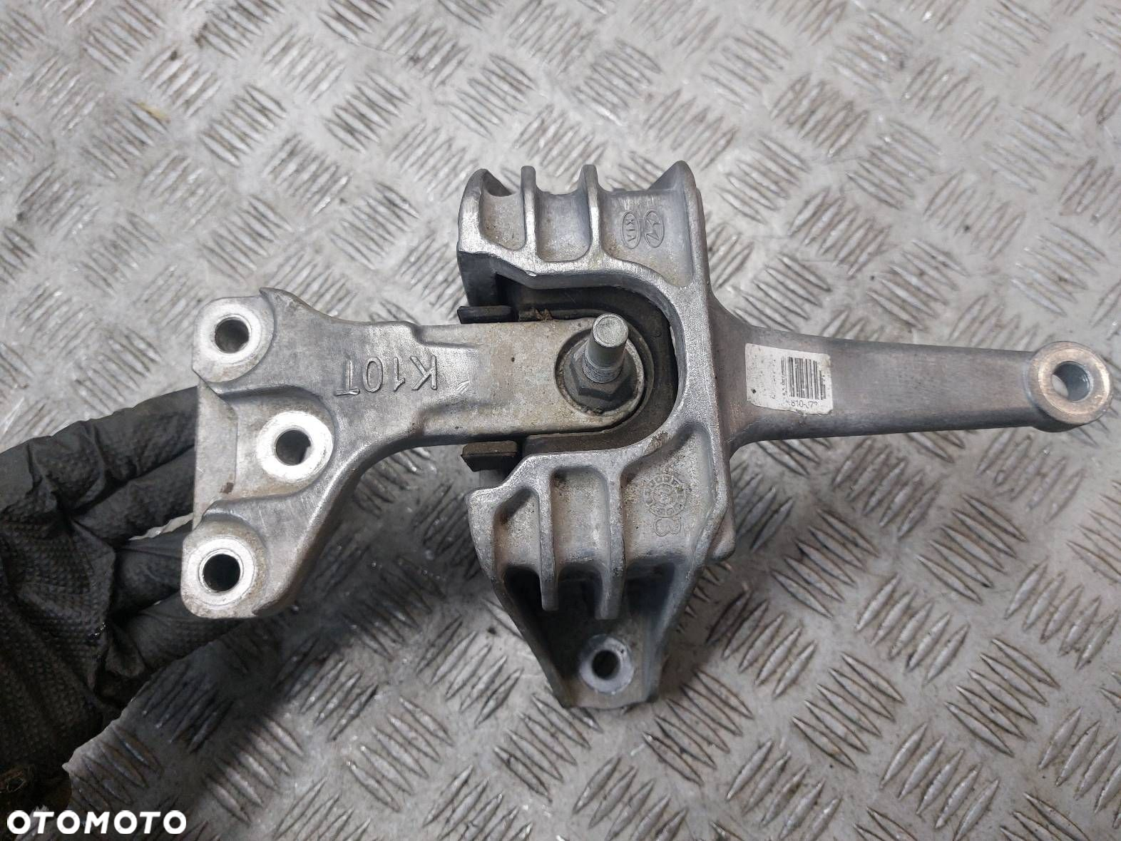 ŁAPA PODUSZKA SILNIKA KOMPLET KIA CEED III 1.0 T-GDI 21810-J7300 - 7