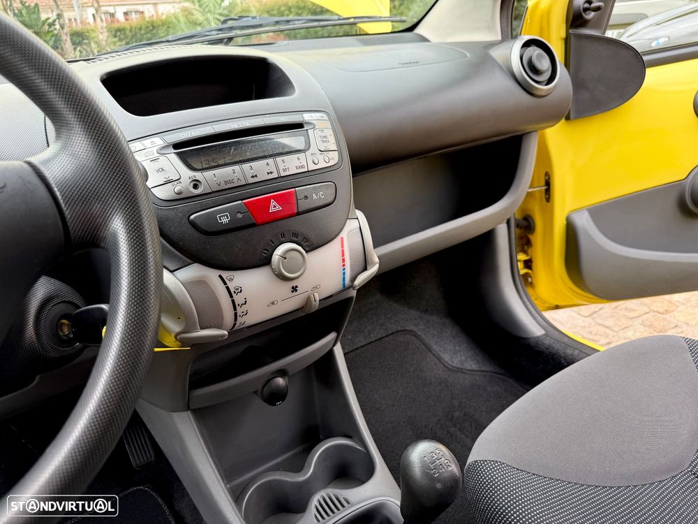 Peugeot 107 1.0 Urban - 39