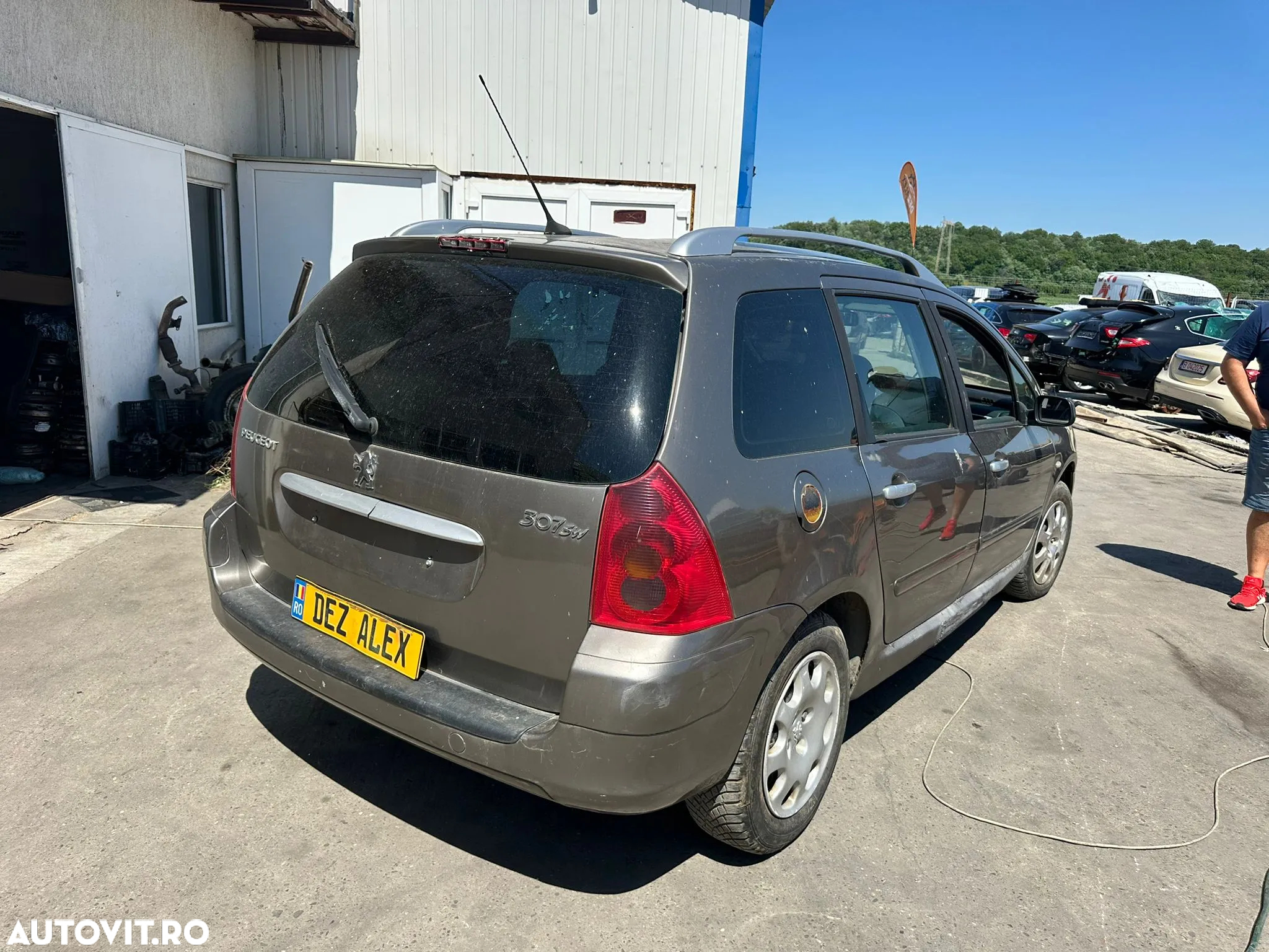 Dezmembrez Peugeot 307 SW 1.6 benzina - 5