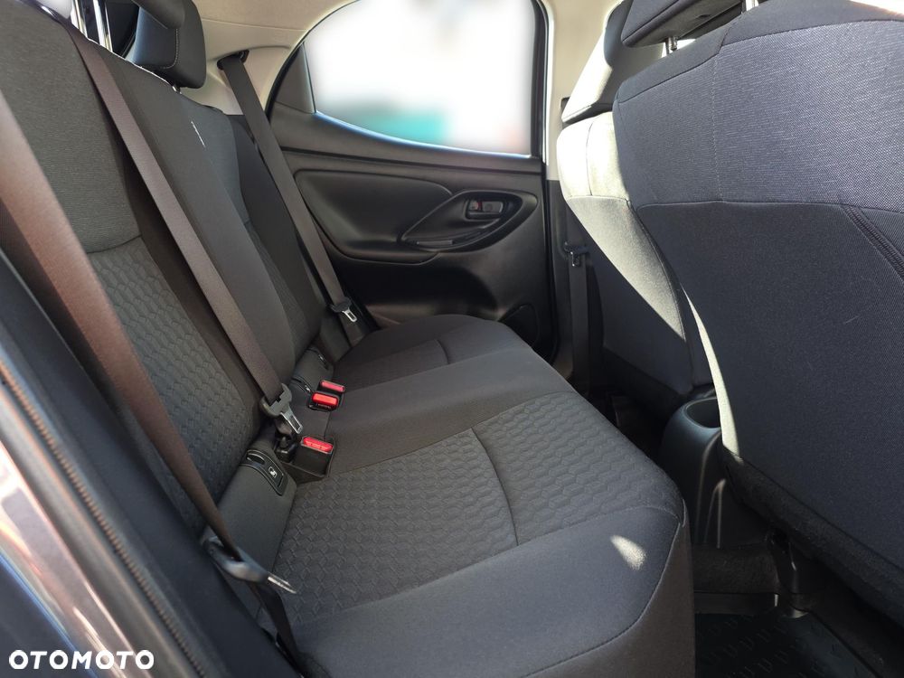 Toyota Yaris - 11