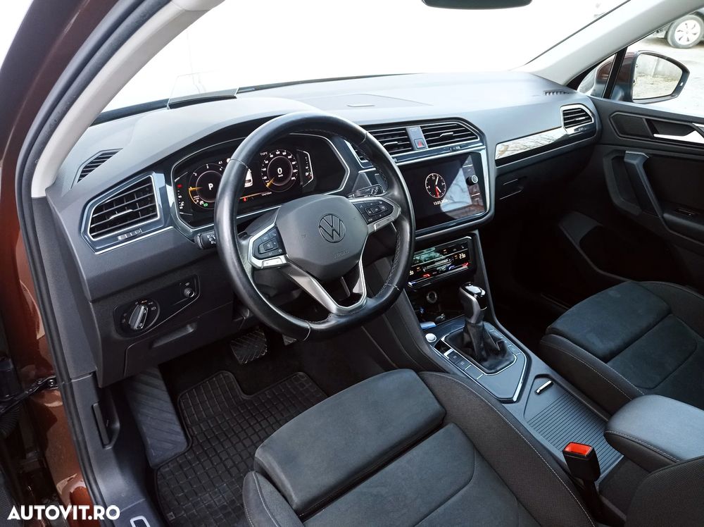 Volkswagen Tiguan 2.0 TDI 4Mot DSG Elegance - 10