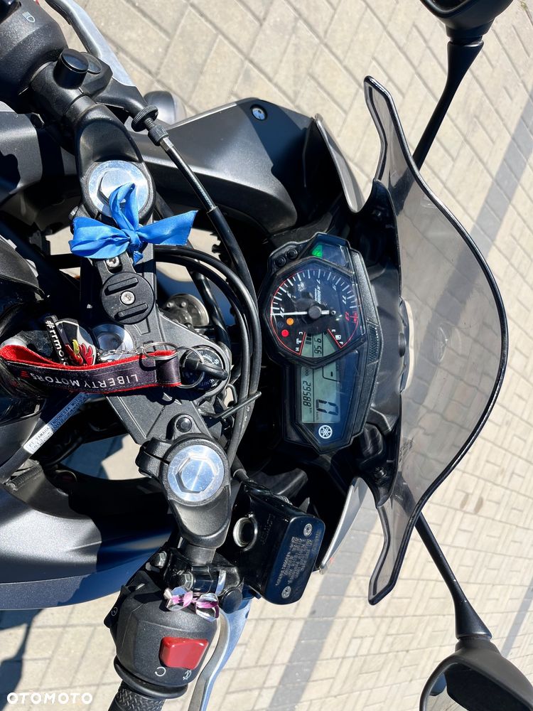 Yamaha YZF - 11