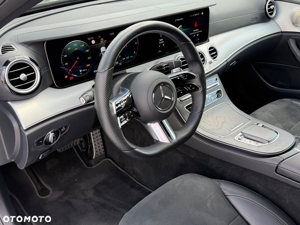 Mercedes-Benz Klasa E 220 d 4-Matic AMG - 26