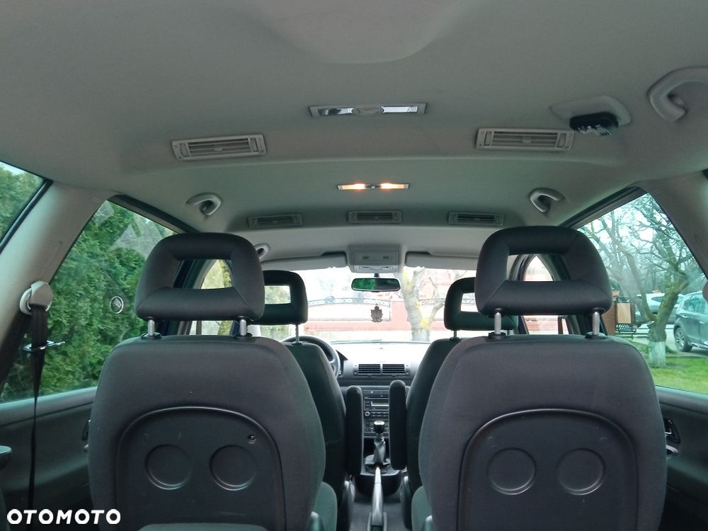 Seat Alhambra 2.0 TDI Reference - 17