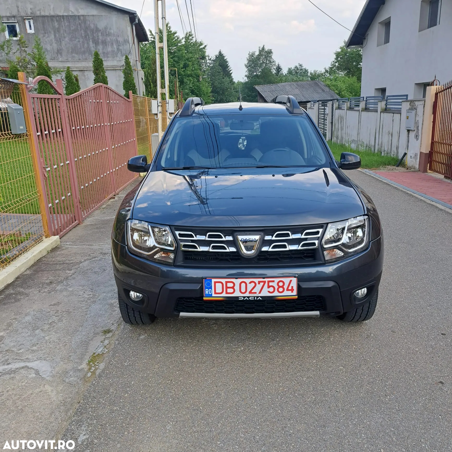 Dacia Duster 1.5 dCi 4x2 Laureate - 3