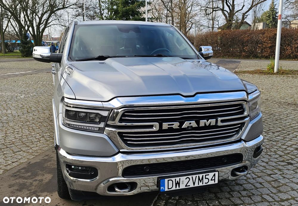 RAM 1500 5.7 Crew Cab Laramie - 19