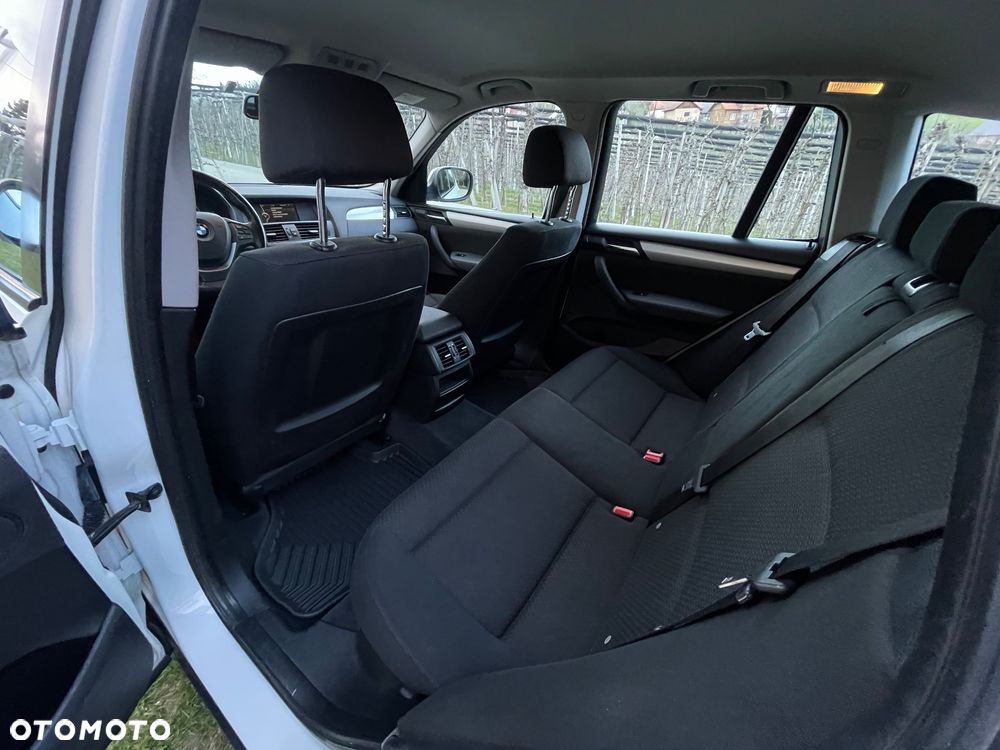 BMW X3 xDrive20d - 23