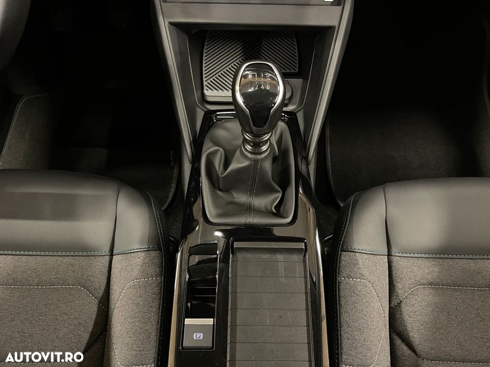 Citroën C4 PureTech 130 Stop&Start SHINE - 27