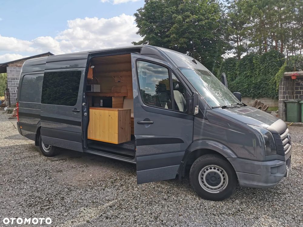 Volkswagen Crfater - 3