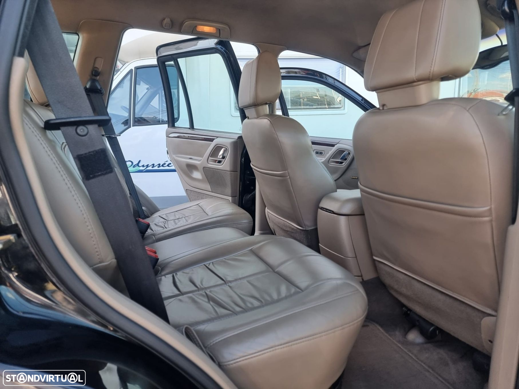 Jeep Grand Cherokee 3.1 TD Laredo - 12