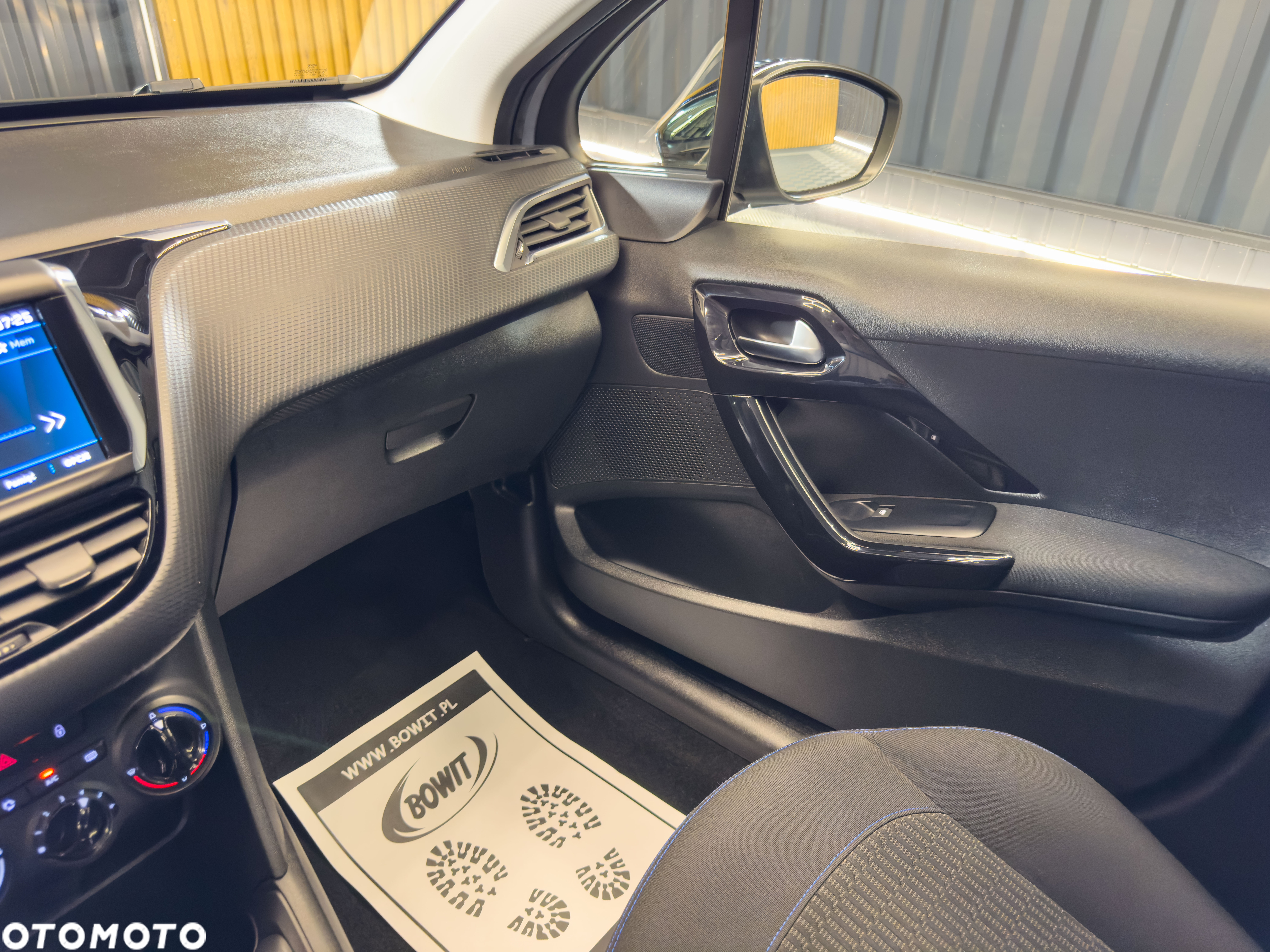 Peugeot 208 PureTech 82 Start & Stop Style - 34
