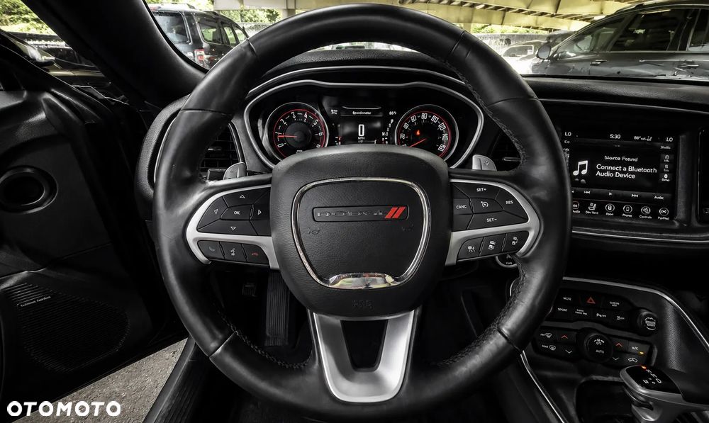 Dodge Challenger - 13