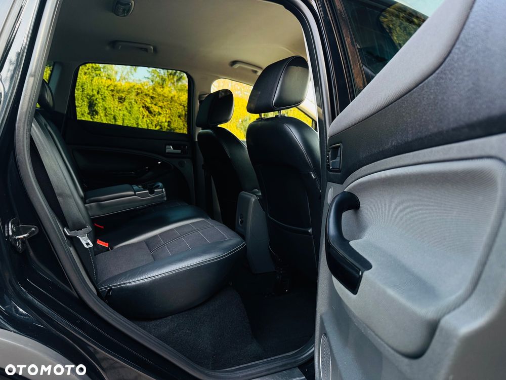 Ford Kuga 2.0 TDCi 4x4 Titanium - 32