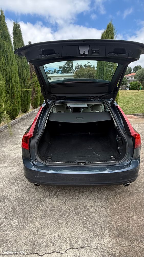 Volvo V90 2.0 D4 Momentum Plus Geartronic - 4