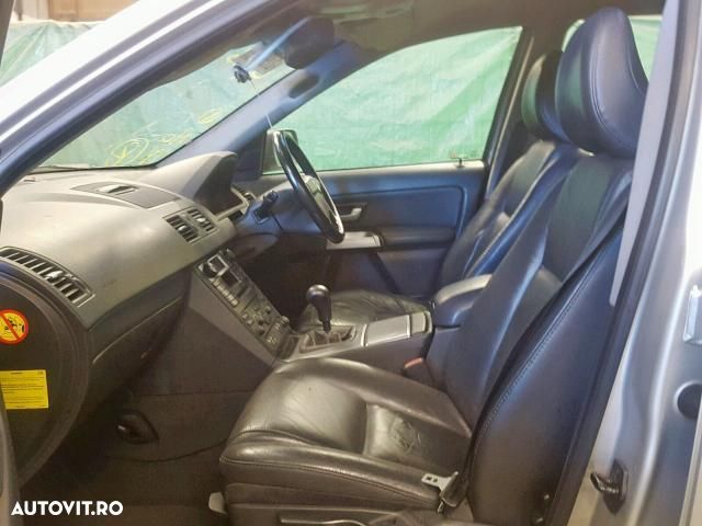 Dezmembrez Volvo XC90 Diesel - 7