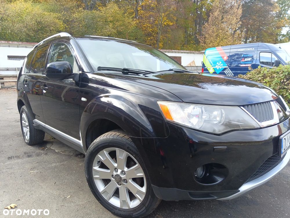 Mitsubishi Outlander 2.0 DID Instyle - 3