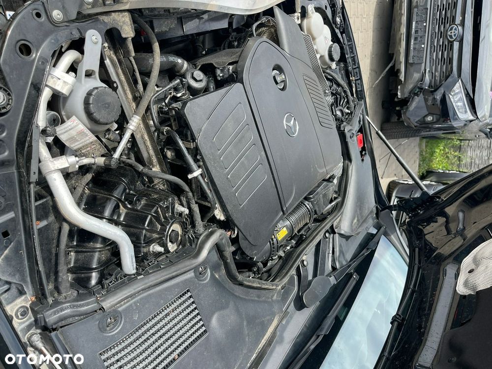 Mercedes-Benz Klasa C 300 4Matic 9G-TRONIC AMG Line - 13
