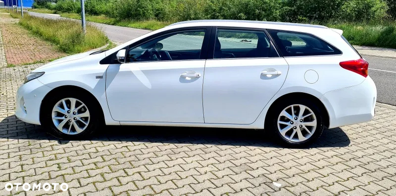 Toyota Auris 2.0 D-4D Prestige - 8