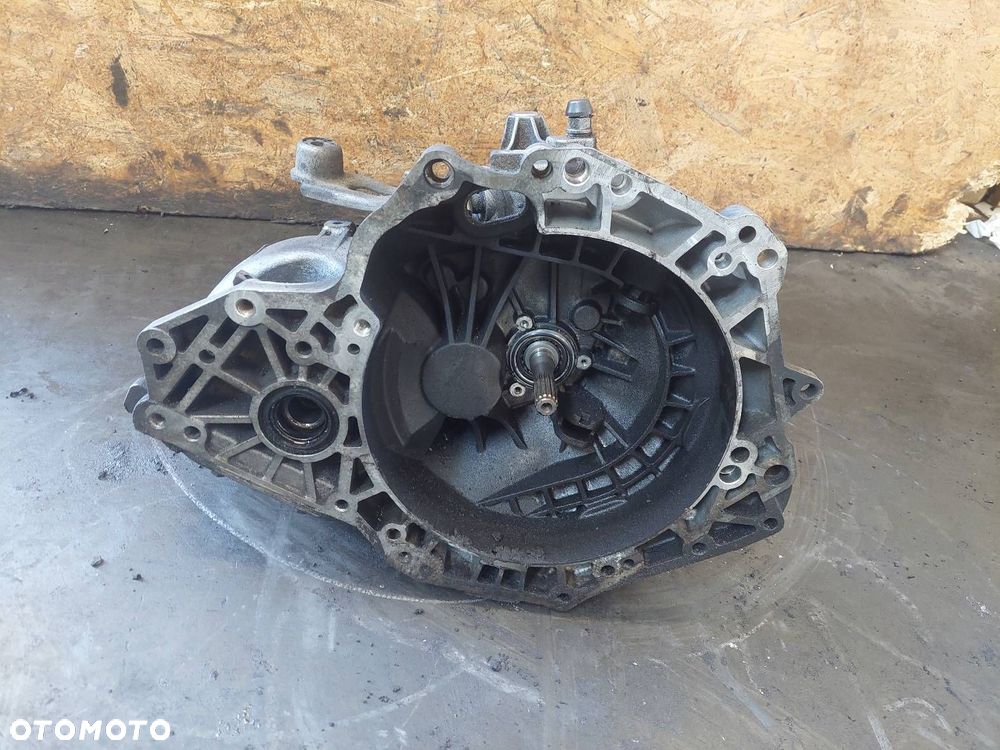 SKRZYNIA BIEGÓW OPEL CORSA D 1.3 CDTI MANUAL 5 BIEGÓW F17W355 - 1