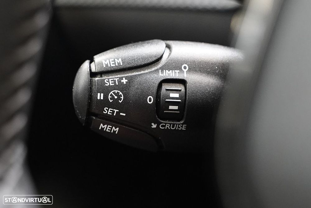 Peugeot 208 1.2 PureTech Active - 18