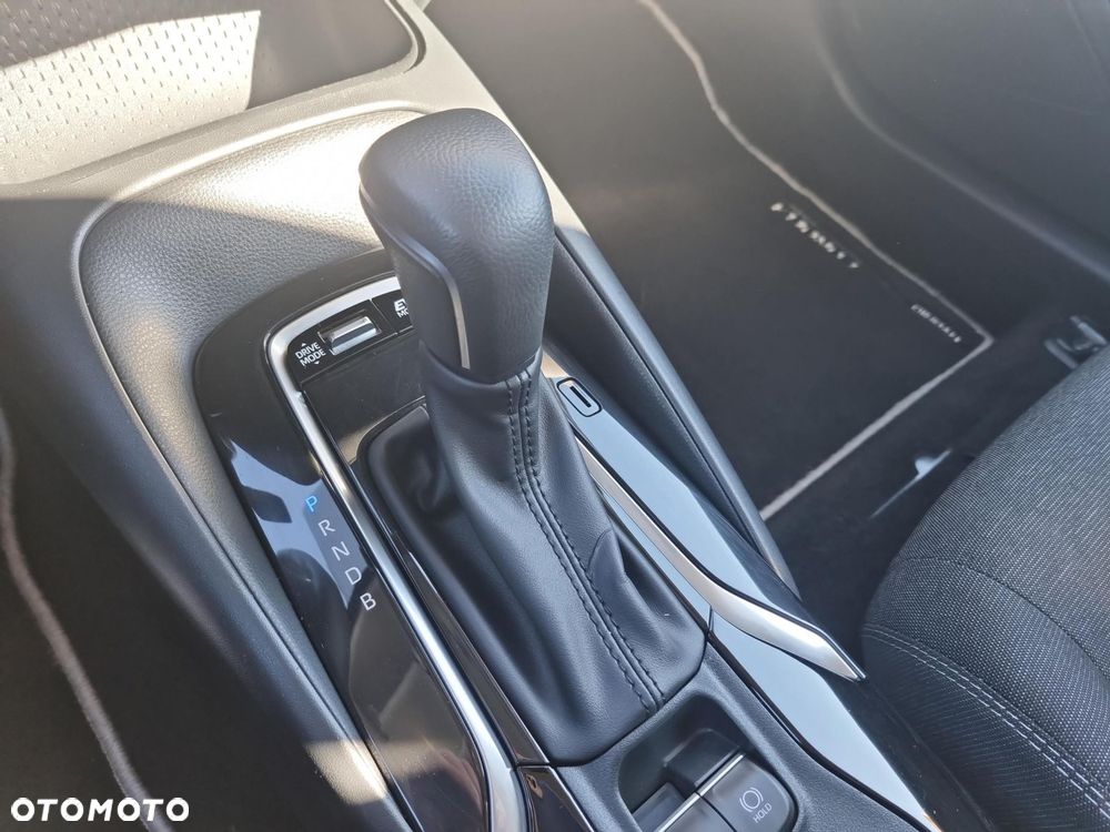 Toyota Corolla 1.8 Hybrid Comfort - 23