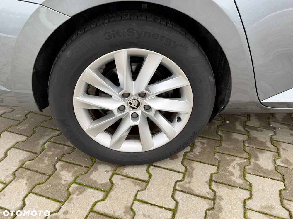 Skoda Superb 2.0 TDI Ambition DSG - 20
