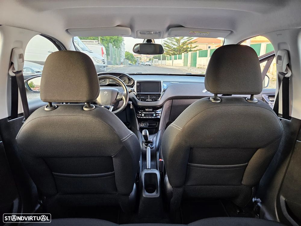 Peugeot 208 1.2 PureTech Allure - 8