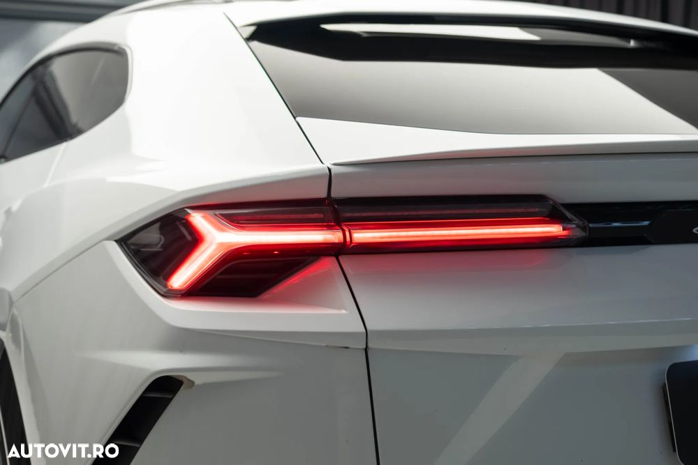 Lamborghini URUS - 14