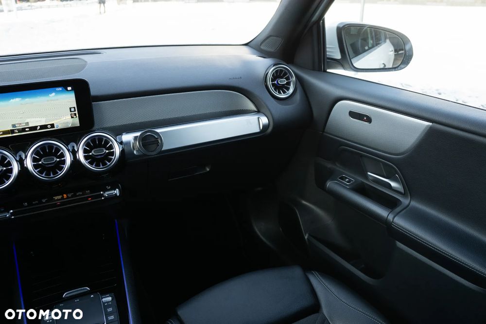 Mercedes-Benz GLB 250 4-Matic 8G-DCT - 23