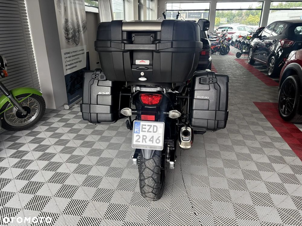 Suzuki V-STROM - 25