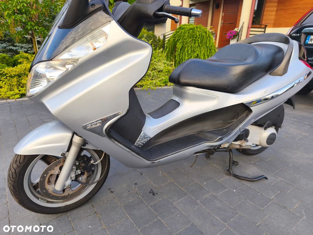 Piaggio X8 - 16