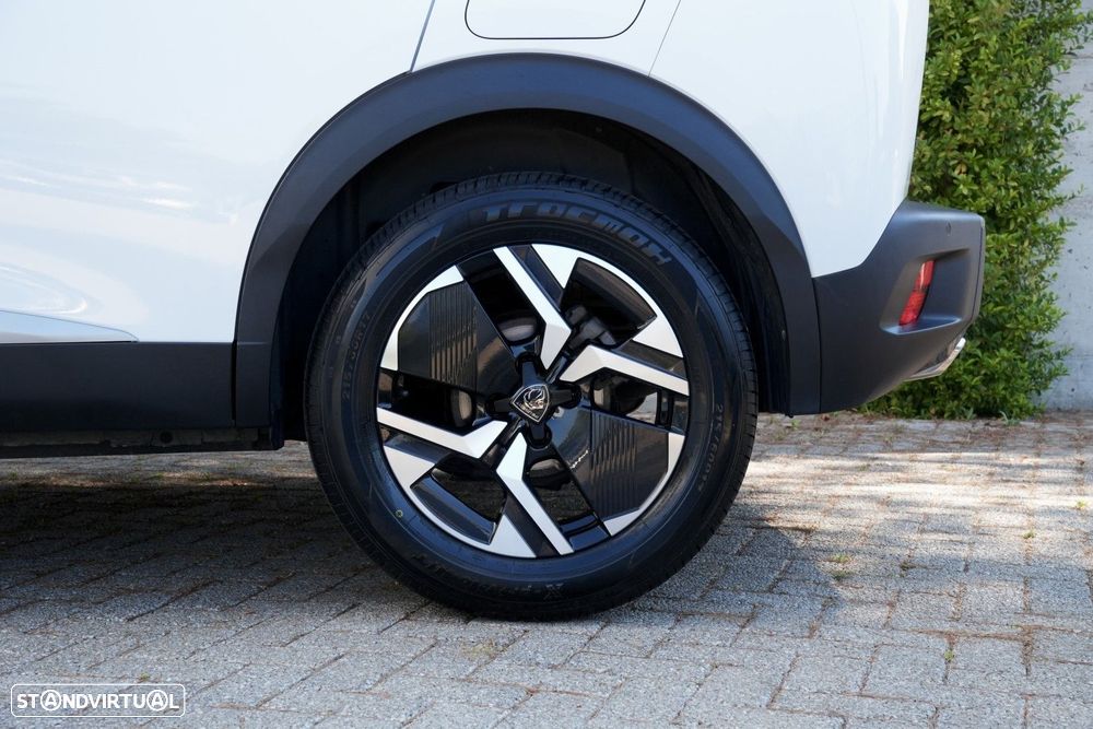 Peugeot 2008 1.2 PureTech Allure Pack EAT8 - 33