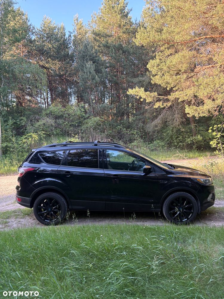 Ford Escape 2.0 EcoBoost AWD Titanium - 4